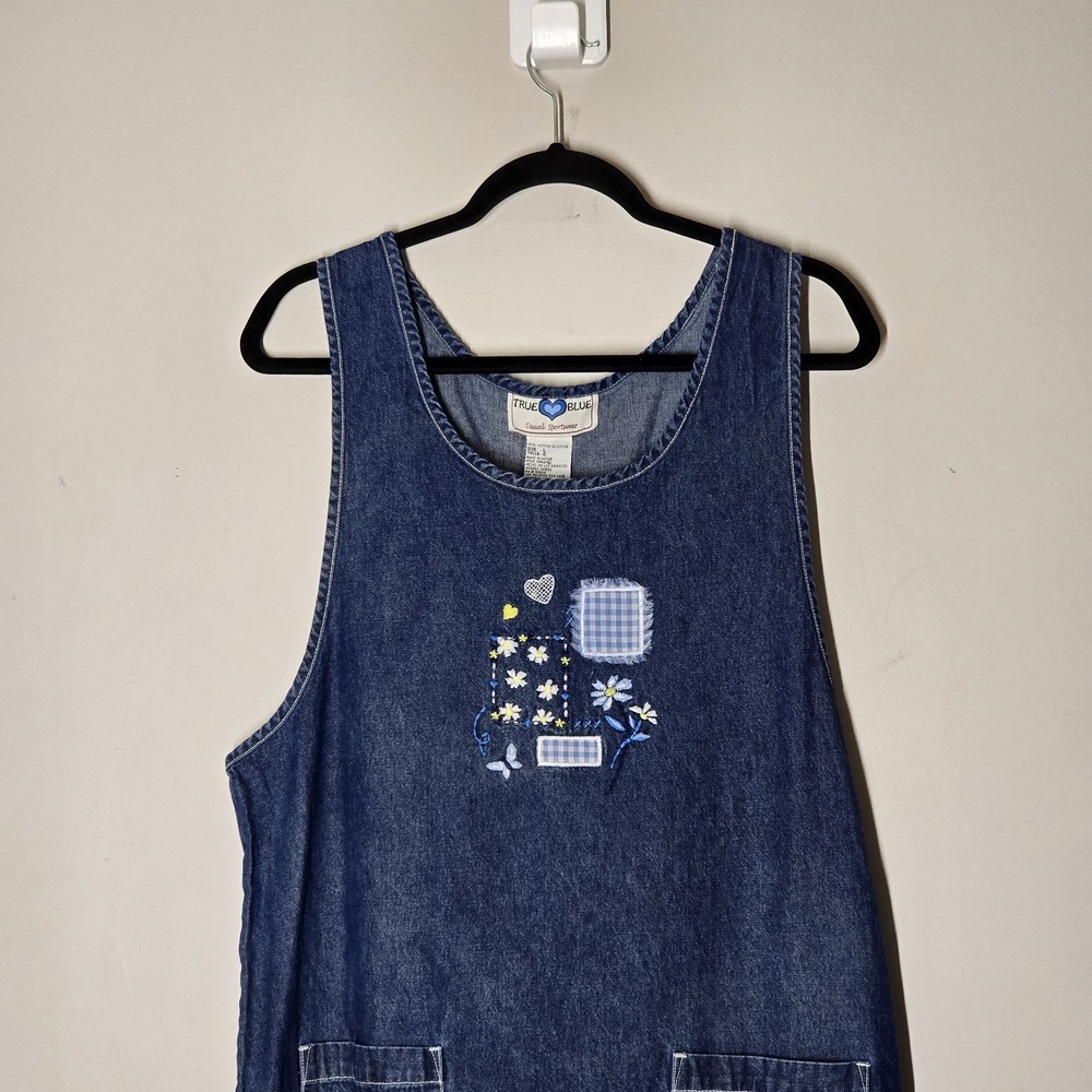 True Blue Denim Jumper Dress Womens L Floral Embroidered Pockets Casual Dress - Picture 2 of 6